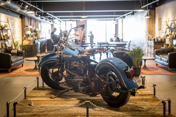 Harley Davidson Vintage Motorcycle Cafe-vitalmag2