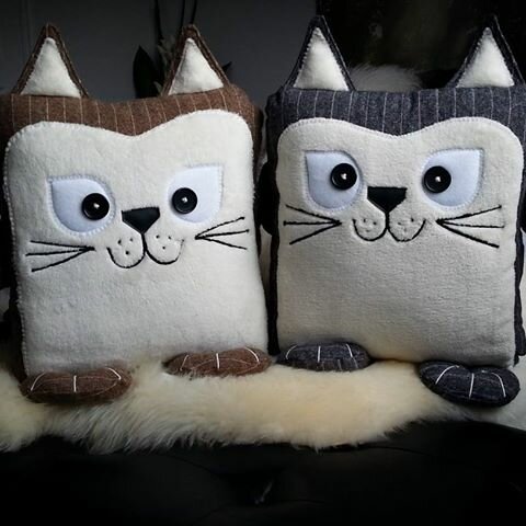 Cat Pillows-Gifts-vitalmag6