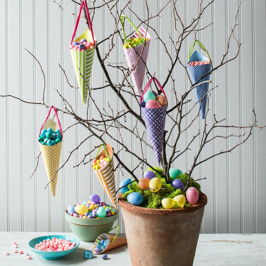 Easter Decorations and Easter Trees8