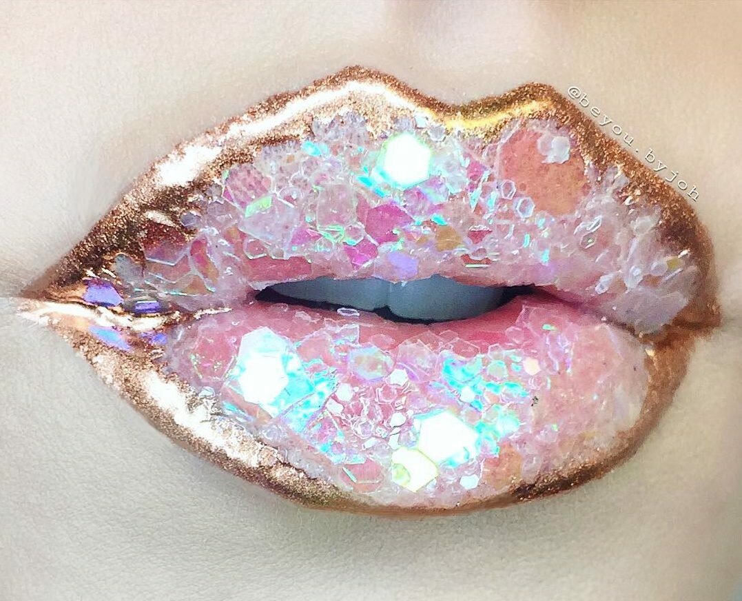 Glowing Lip Art-Summer Trends 2017-vitalmag Trend magazine4